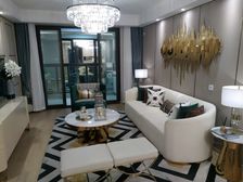 实际价格152万,世茂璀璨未来房东诚心价格好谈。中间好楼层