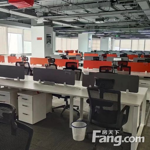 五道口清华同方科技广场1700平整层带家具办公 直租免