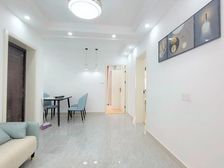 13号线地铁旁200米品质小区,小区环境优美,户型方正能做两