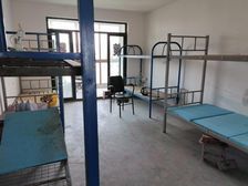 急卖 六楼带露台 露台13个平方左右 纯毛坯 有钥匙