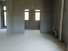 鸿园一期联排别墅,带花园带露台,带地下室,急售随时看房