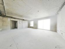 麦岛金岸 东组团 楼间距大 电梯入户四居室 可看海