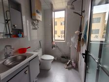 九中至臻 一楼带小院 商品房 未来城一区 老证 老证