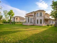 大豪山林别墅 五期次新房,临河豪华装修,临河風氺絶佳