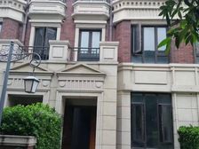 次新联排别墅,毛坯,带二个停车位,380万