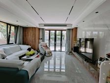 长堤别墅 双拼东边套 2年不到的精装修 拎包入住