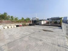 东城800多米的平层带400多米的 路 台 想看房联系我!