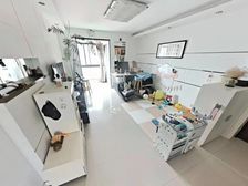 业主二改三,带车位一并出售,中区楼层采光好,推窗见河景急售