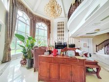 碧水庄园3期把边独栋 地上3层 院1060平 7米南客厅挑空