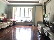 汇景苑标准四房,位置楼 非常安静,装修不错,随时看