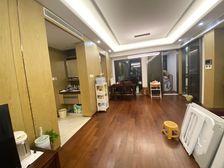 不靠马路 次顶楼非常好 视野开阔看兰香湖景 自住保养好!
