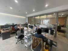 中粮广场地铁口 130平 精装带隔断 带部分家具 看房随时