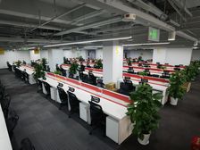 太阳宫大厦太阳宫广场,楼下地铁商场对面凯德茂氛围浓厚