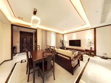 纯新小区,300万装修,东边户大院子别墅