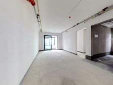 湖南路商圈,次新房,户型好,全阳户型,业主诚心出售