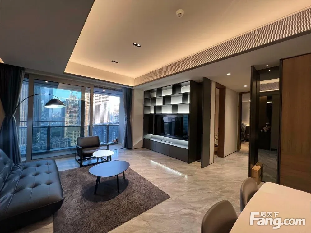 华润悦玺122平2房 刚空出 保养真不错 楼下万象前海