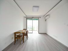 淞虹路地铁口一百米,05年小区,电梯高层三开间朝南,精装修