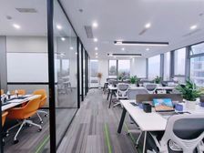 紫光芯云中心!413双地铁!落地窗 双面采光 4隔间18工位