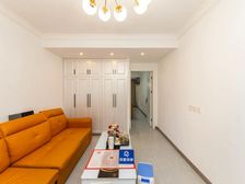 附赠20平天井不违建!使用面积超大,边套南北通,地铁三轨交汇