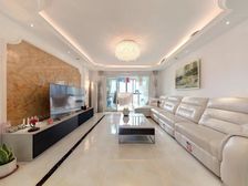 精装4房2卫,楼栋位置佳,前后无遮挡,采光好。