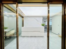 特价丨CBD国贸财富中心丨世纪财富中心正对电梯间丨精装带家具