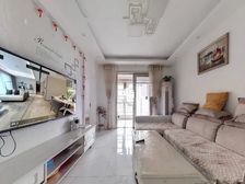 86平138万 双交汇 中间楼层 户型方正 精装修