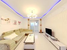 此房一手动迁,电梯高楼层,出行方便