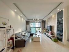 宝山上大4房大平层,南北户型,诚意出售。看房方便。价格合理