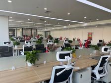 中关村西区苏州街地铁口 精装修配办公家具拎包入住 正对电梯