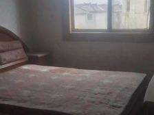 本地中介新推出新海镇中心位置一梯两户双南全明的两室一厅!