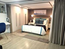 九龙湖西站对面一手现房,民用水电采光好,双地铁口