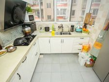 桃浦九村 交通便利 中间楼层采光好 南北通透 精装可拎包入住
