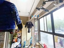一楼带花园丨南北通透丨小区花园位置丨位置好丨采光视野无遮挡