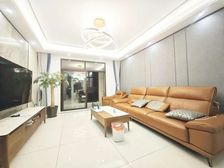 万体馆旁边 南北通四房 带产权车位 小区中心位置 豪华装修