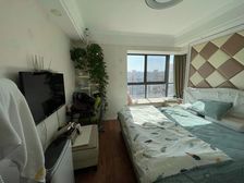 地铁旁品质小区,次新房人车分流,带产权车位 精装修3房 急售