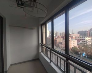 黄浦老西门五坊园 南北通透三房 满二精装134平
