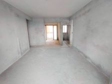 星城5期 次新小区 中高楼层 价格可谈 南北对流4房 有钥匙