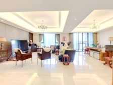 业主诚意出售,誉峰二期 小区前排,产权清晰,交易便利