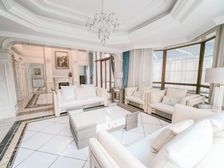 真实在售丽宫二期3000 装修,99新!带泳池电梯