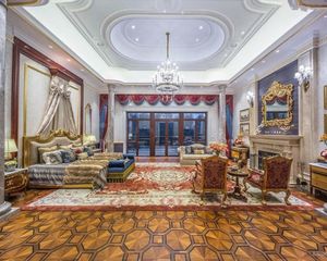 清退)恒大丽宫三期)单层500平)停6辆车)我刚带客户看过)