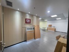 客村地铁口 望小蛮腰 国企产权 面积74300方可选