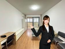 市区特价房(降至850急出手)地铁0距离 特殊户型 2梯3户