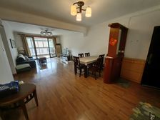 华光花园 电梯3房2厅2卫 ,中环旁交通便利,2房的价买三房