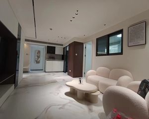 黄埔陆家浜路地铁口!民水民点楼!双面采光!户型方正!!!