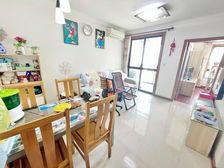 电梯高层 送露台送阁楼 固定车位 可拎包入住 小区花园位置!