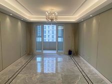 万科翡翠之光 3室2厅2卫 精装修 186万元