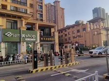 可随时过户,租给超市,租金稳定,租期还有5年,小区大门口