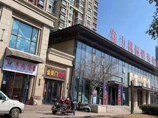 全玻璃展示面独栋商铺,层高7.2米,面宽30米,带车位