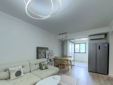 新出高区好楼层,采光无遮挡,满五年V一,精装入住。