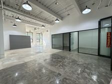 7号线地铁旁 锦珑 200平 带上下水 挑高4.6米 一层